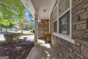 24 Brookview Dr, Newnan, GA 30265 - Photo 4