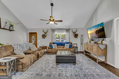 66 Dennis Drive, Commerce, GA 30529 - Photo 14