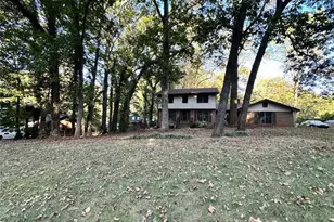 648 Bralorne Dr, Stone Mountain, GA 30087 - Photo 2