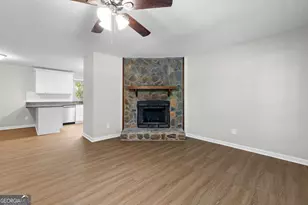 410 Freestone Dr, Newnan, GA 30265 - Photo 10