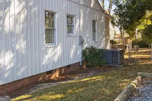 127 W Stuart Ave, Lyons, GA 30436 - Photo 38