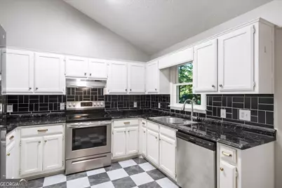 1528 Oakleaf Drive, Auburn, GA 30011 - Photo 8