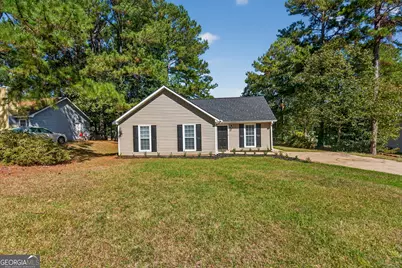 105 Ridgefield Drive, Lagrange, GA 30241 - Photo 2