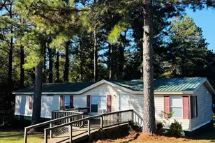 211 Lakeview Dr, Sandersville, GA 31082 - Photo 2