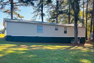 211 Lakeview Dr, Sandersville, GA 31082 - Photo 12