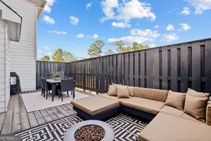 196 Mystic Ct, Atlanta, GA 30342 - Photo 32