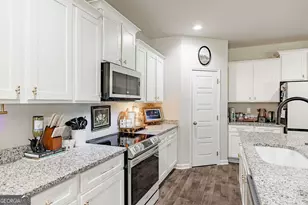 339 Sam Groves St, Danielsville, GA 30633 - Photo 6