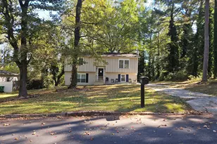 1820 Glenhaven Cir, Decatur, GA 30035 - Photo 2