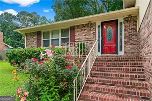 564 Allana Ct, Stone Mountain, GA 30087 - Photo 2