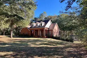 518 Fambrough Dr, Elberton, GA 30635 - Photo 2