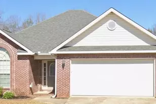 208 Sugarloaf Pkwy, Perry, GA 31069 - Photo 1