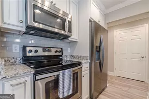 300 Johnson Ferry Road NE, Atlanta, GA 30328 - Photo 14