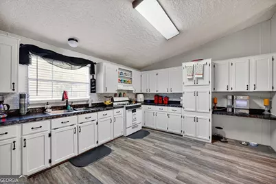 1659 Henderson Road, Macon, GA 31217 - Photo 10