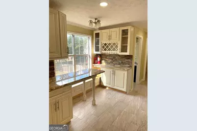 1276 Huntington Place Circle, Lithonia, GA 30058 - Photo 10