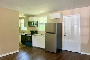 203 Vienna Cir, Fort Valley, GA 31030 - Photo 6