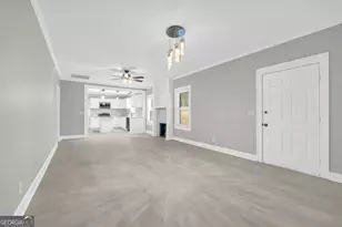 943 S Pond St, Toccoa, GA 30577 - Photo 8