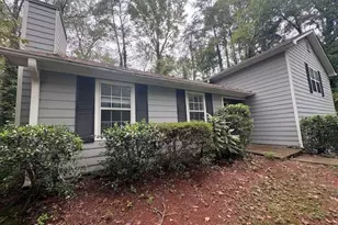 2256 Turtle Club Dr NE, Marietta, GA 30066 - Photo 2