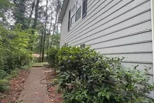 2256 Turtle Club Dr NE, Marietta, GA 30066 - Photo 4