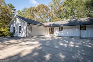 250 Harbor Heights Cir, Lavonia, GA 30553 - Photo 2