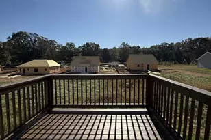 190 Charlotte Cir, Statham, GA 30666 - Photo 18