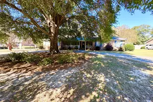 230 Ridge Cir, Dublin, GA 31021 - Photo 2