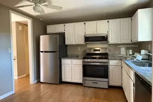 10415 Plantation Bridge Dr, Alpharetta, GA 30022 - Photo 6