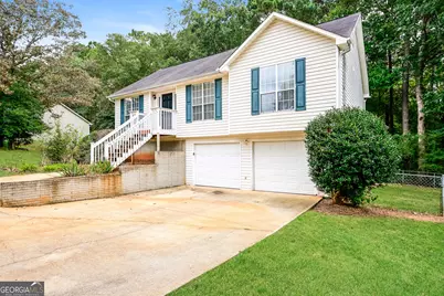 407 Victoria Place Drive, Locust Grove, GA 30248 - Photo 2