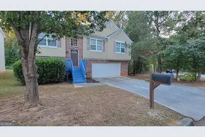 570 Sycamore Drive, Jonesboro, GA 30238 - Photo 2