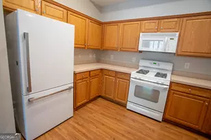 2367 Barrett Cottage Pl, Marietta, GA 30066 - Photo 8