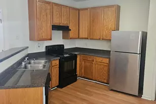 290 Brookview Dr, Riverdale, GA 30274 - Photo 2