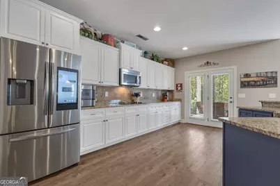 360 Walden Pond Way, Senoia, GA 30276 - Photo 24