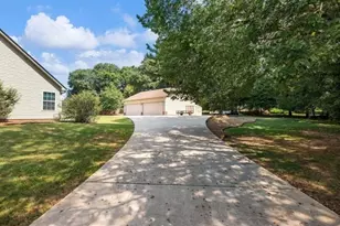 886 Jefferson Walk Cir, Jefferson, GA 30549 - Photo 8