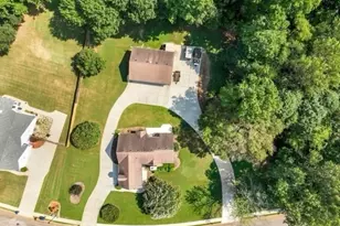 886 Jefferson Walk Cir, Jefferson, GA 30549 - Photo 10