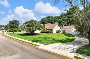 886 Jefferson Walk Cir, Jefferson, GA 30549 - Photo 2