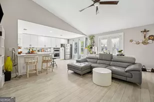 203 Foxwood Cir, Saint Marys, GA 31558 - Photo 8