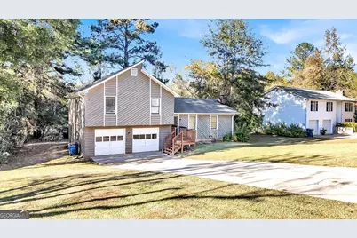 450 Valley Woods Circle SE, Conyers, GA 30094 - Photo 2