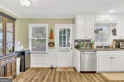 450 Valley Woods Circle SE, Conyers, GA 30094 - Photo 12