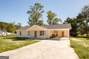 2350 Edgewood St, Waycross, GA 31501 - Photo 2