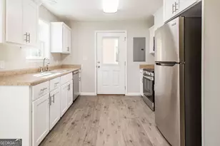 2350 Edgewood St, Waycross, GA 31501 - Photo 10