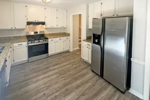 1281 Parkwood Chse NW, Acworth, GA 30102 - Photo 6