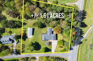 22 Laurel Park Dr, Cleveland, GA 30528 - Photo 2