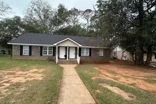 323 Carriage Ln, Albany, GA 31721 - Photo 1