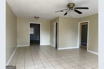 323 Carriage Lane #A, Albany, GA 31721 - Photo 2