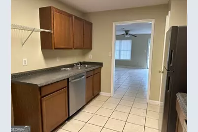 323 Carriage Lane #A, Albany, GA 31721 - Photo 4
