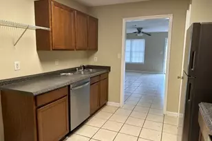 323 Carriage Ln, Albany, GA 31721 - Photo 4