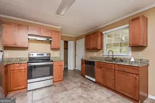 3438 Mansfield Ln, Snellville, GA 30039 - Photo 8