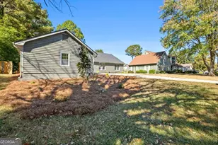 1603 Golf Link Dr, Stone Mountain, GA 30088 - Photo 4