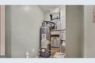 202 Montclair Drive, Calhoun, GA 30701 - Photo 4