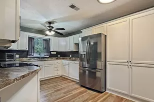 202 Montclair Dr, Calhoun, GA 30701 - Photo 6