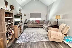 211 E Brazell St, Reidsville, GA 30453 - Photo 4